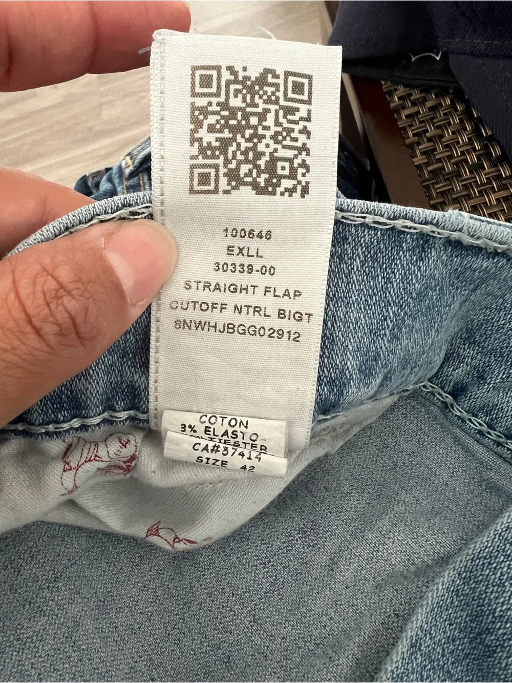 True Religion Men’s Size 42 Cut-Off Natural Big T Distressed Denim Shorts